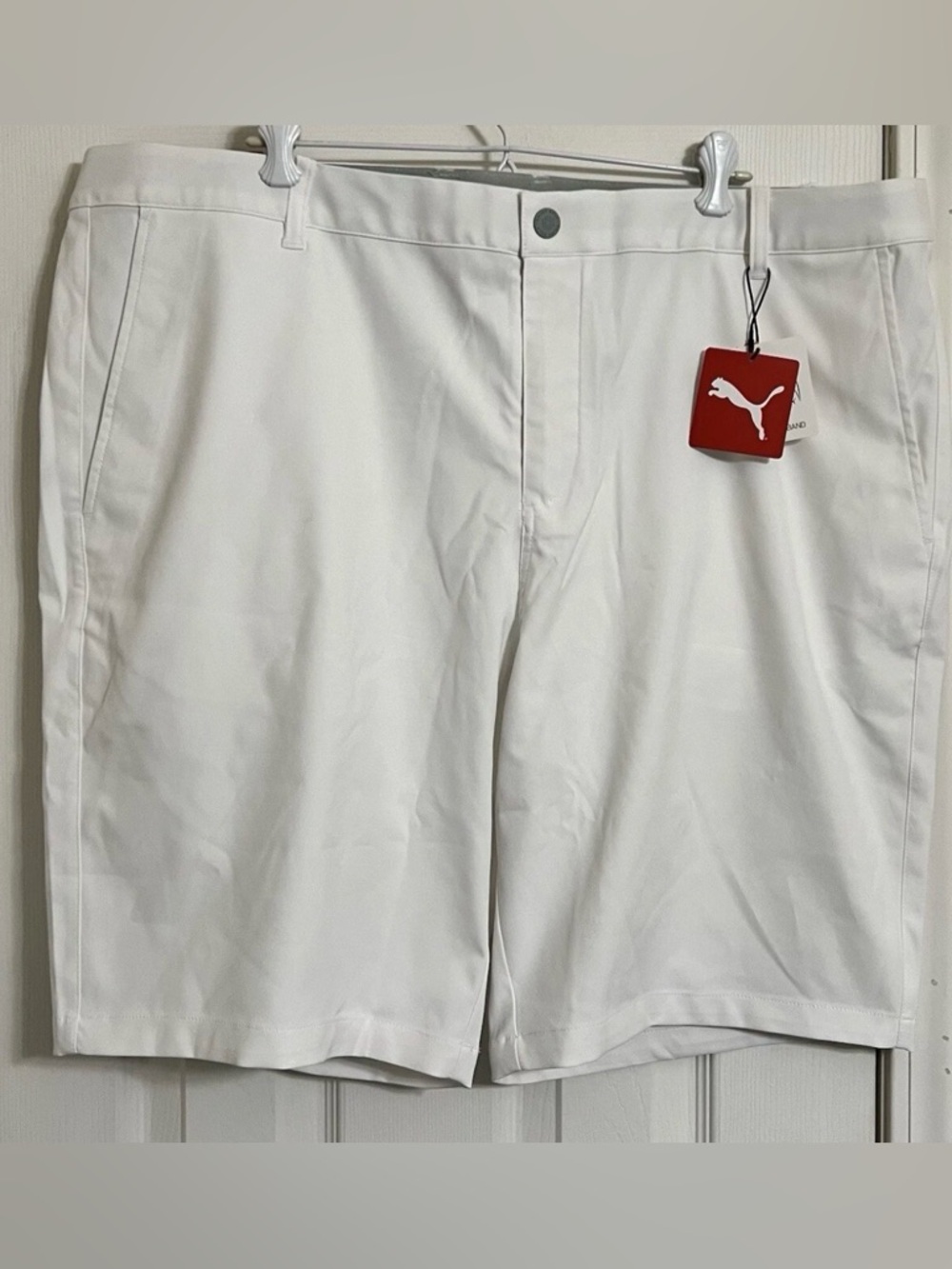 Puma Performance Fit Men’s Size 42 White Shorts 10in inseam stretch Waistband